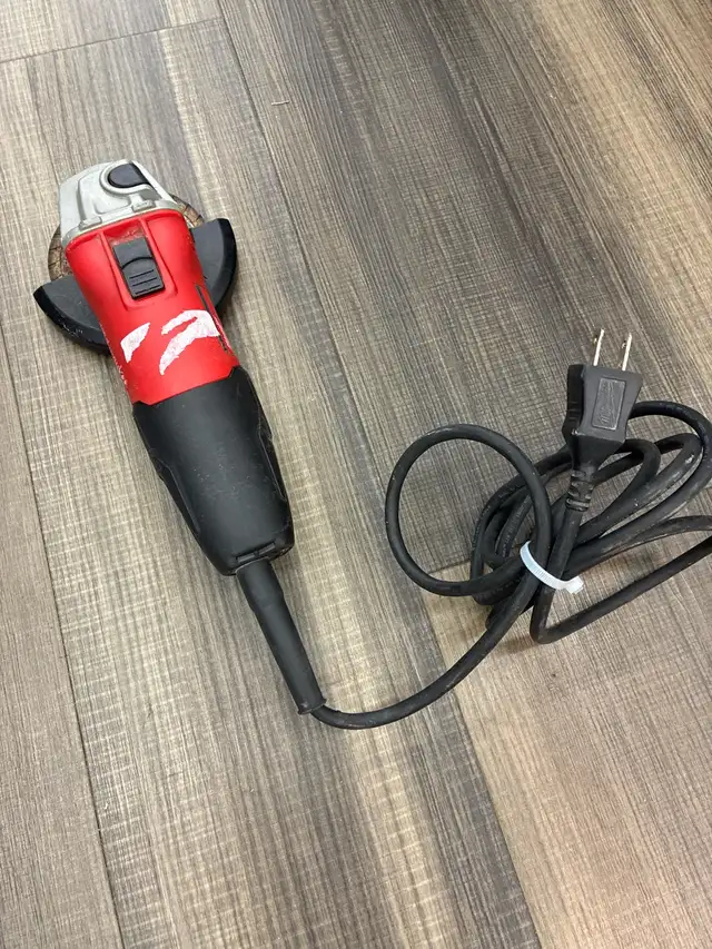 Milwaukee 6130 Grinder