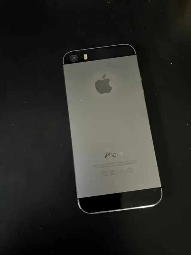 Iphone 5s -16 gb  $ 95.00