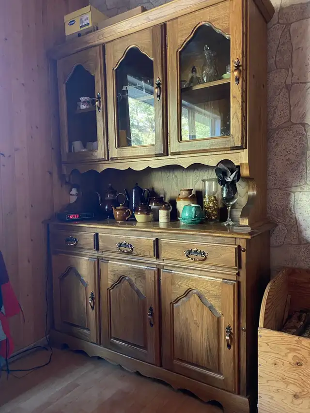 Oak Hutch