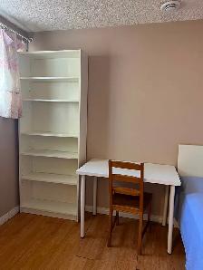 Private Rundle basement room - Photo 3