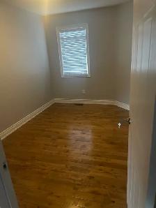 2 rooms available on Top Floor for females - Photo 5