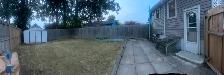 Full detached bungalow with finished basement for rent - Photo 2