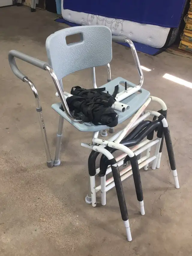 ADJUSTABLE BED RAILS (FITS ANY BED)