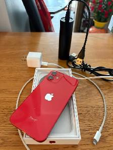 iPhone mini 12 avec tous ses accessoires