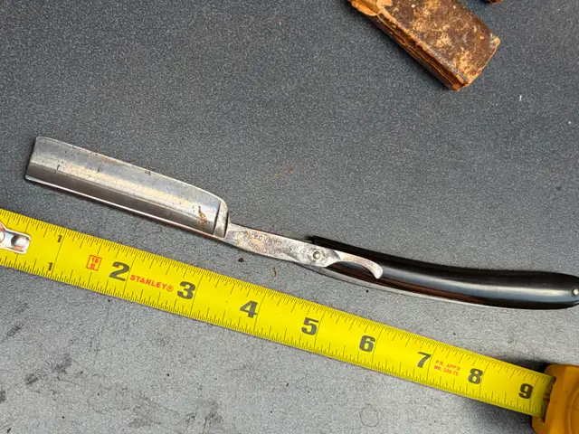 Vintage Premier Cutlery Co. Canada Straight Razor Original Box !