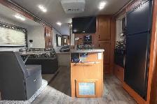 2015 Adventurer Eagle Cap M1165 – Pre-Owned Triple Slide Camper. - Photo 18