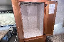 2015 Adventurer Eagle Cap M1165 – Pre-Owned Triple Slide Camper. - Photo 21