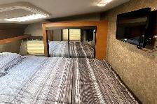 2015 Adventurer Eagle Cap M1165 – Pre-Owned Triple Slide Camper. - Photo 39