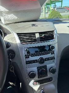 Great car for sale2010 chev malibu  buy owner asking 10,000 - Photo 6