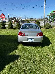 Great car for sale2010 chev malibu  buy owner asking 10,000 - Photo 10