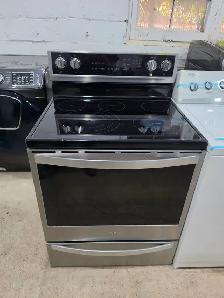 WOW! Whirlpool 30' Stainless Steel Electric Glass Top Stove Oven