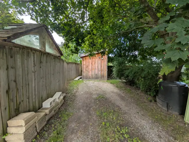 Charming House For Rent - Availalbe November.