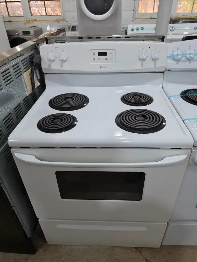 Kenmore 30' White Freestanding Electric Coil Top Stove Oven