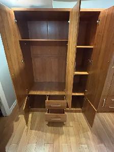 5 multi-door wooden wardrobe - Photo 6