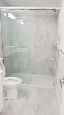Like New 2-Bedroom Suite with full private laundry - Photo 6
