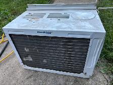KoolKing Window Air Conditioner - Photo 3