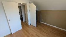 room for rent, young professional welcomed, close to UAlberta - Photo 4