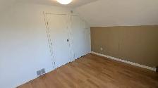 room for rent, young professional welcomed, close to UAlberta - Photo 8