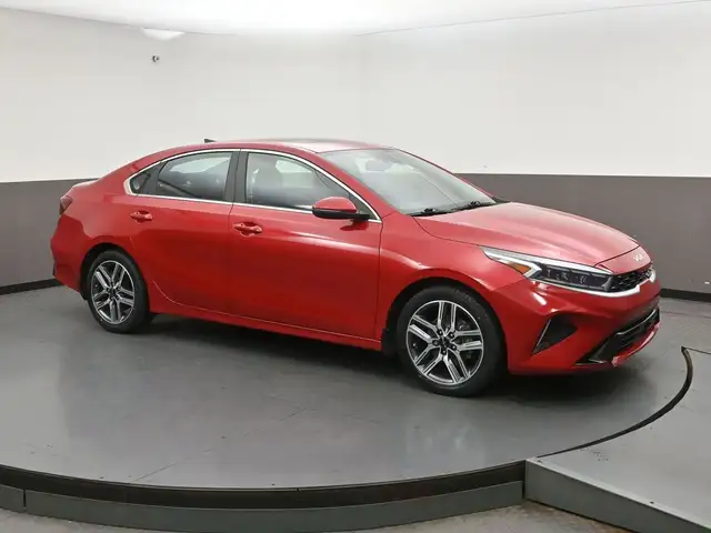 2022 Kia Forte EX Premium - Call 902-466-9550 ONLY 35KM! Apple C