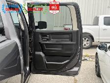 2020 Ram 1500 Classic NIGHT EDITION | DEALER SERVICED | REAR CAM - Photo 32