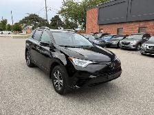2018 Toyota RAV4 AWD LE, ONE OWNER - Photo 3
