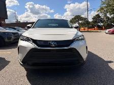 2021 Toyota Venza LE AWD, ONE OWNER, NO ACCIDENT - Photo 2