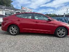2017 Hyundai Elantra SE - Photo 2