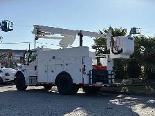2006 Freightliner M2 106 Altec 37 Foot Bucket Service Truck - Photo 7