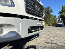 2006 Freightliner M2 106 Altec 37 Foot Bucket Service Truck - Photo 11
