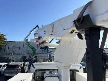2006 Freightliner M2 106 Altec 37 Foot Bucket Service Truck - Photo 31