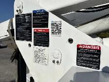 2006 Freightliner M2 106 Altec 37 Foot Bucket Service Truck - Photo 35