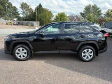 2022 Toyota RAV4 LE LE AWD - Photo 4