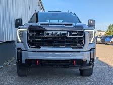 2024 GMC Sierra 2500HD AT4 4WD Crew Cab Standard Box AT4 - Photo 3
