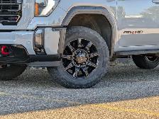 2024 GMC Sierra 2500HD AT4 4WD Crew Cab Standard Box AT4 - Photo 11