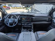 2024 GMC Sierra 2500HD AT4 4WD Crew Cab Standard Box AT4 - Photo 15