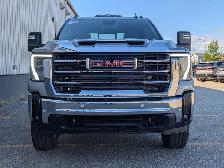 2026 GMC Sierra 3500HD SLE 4WD Crew Cab Standard Box SLE - Photo 4
