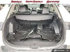 2023 Toyota RAV4 XLE HYBRID | AWD | NO ACCIDENTS | SAVE ON GAS | - Photo 12