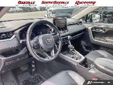 2023 Toyota RAV4 XLE HYBRID | AWD | NO ACCIDENTS | SAVE ON GAS | - Photo 13