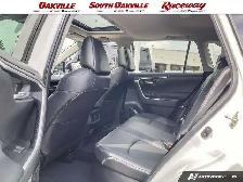 2023 Toyota RAV4 XLE HYBRID | AWD | NO ACCIDENTS | SAVE ON GAS | - Photo 23