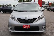 2017 Toyota Sienna - Photo 2