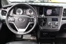 2017 Toyota Sienna - Photo 10