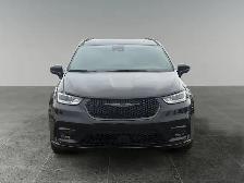 2025 Chrysler Pacifica Limited - Photo 10
