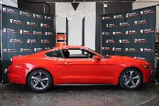 2017 Ford Mustang V6 - LOW KM|6SPD|CAMERA|18'ALLOY WHEELS - Photo 3