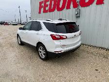 2018 Chevrolet Equinox LT AWD - Photo 2