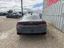 2022 Hyundai Elantra - Photo 3