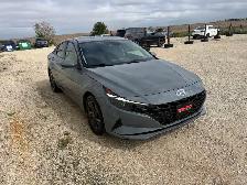 2022 Hyundai Elantra - Photo 5