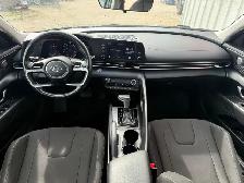 2022 Hyundai Elantra - Photo 10