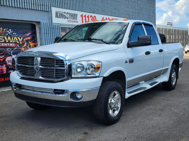2008 Dodge Ram 3500 4WD Quad Cab 140.5' SLT