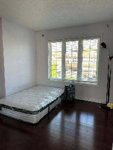 Beautiful 3-Bedroom Detached Home For Rent - Photo 8