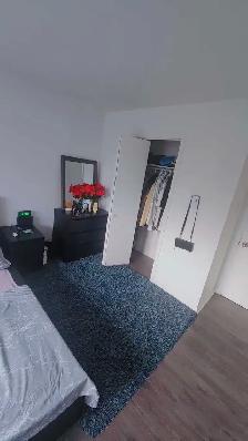 Très grande chambre à louer Longueuil